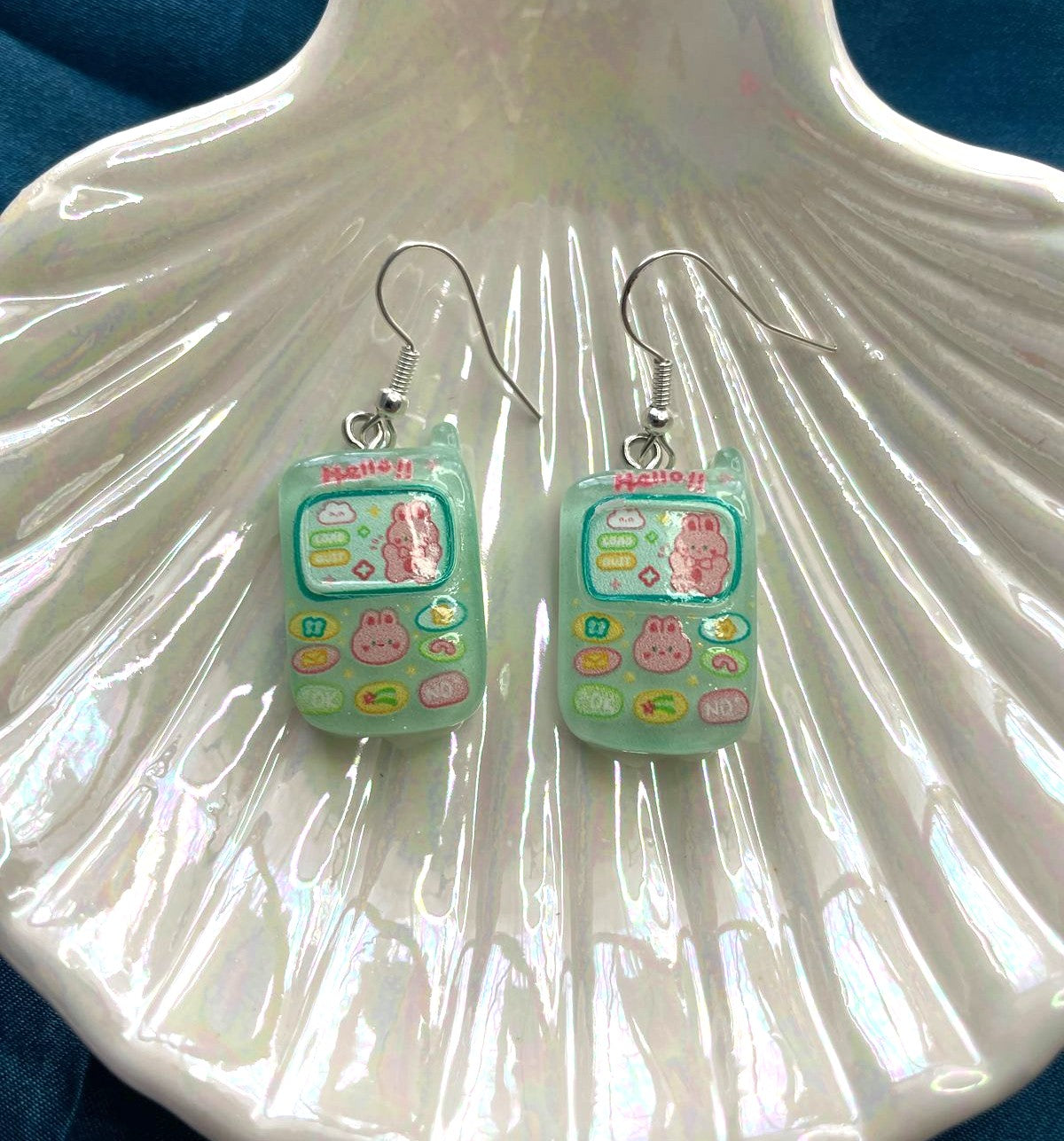 Aretes Teléfono