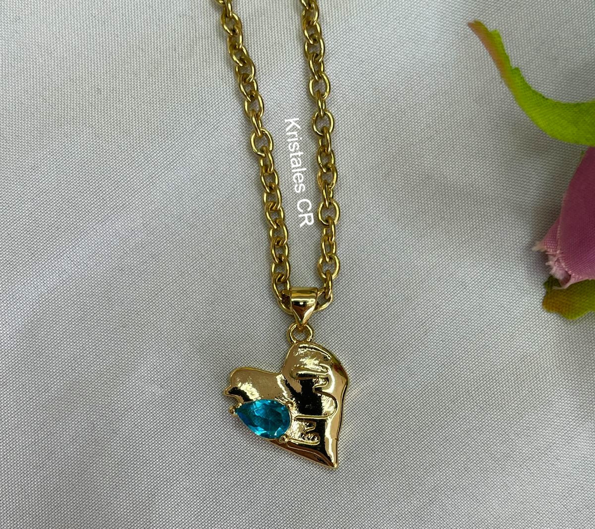 Collar de Corazón Con Celeste