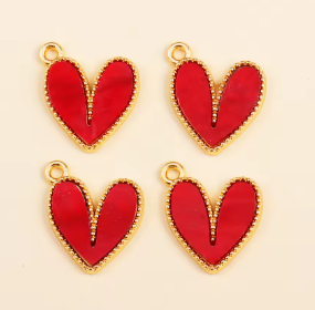Dije Corazón con Borde Dorado