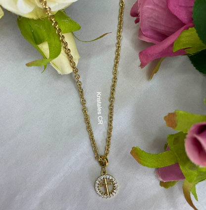 Collar con Cruz