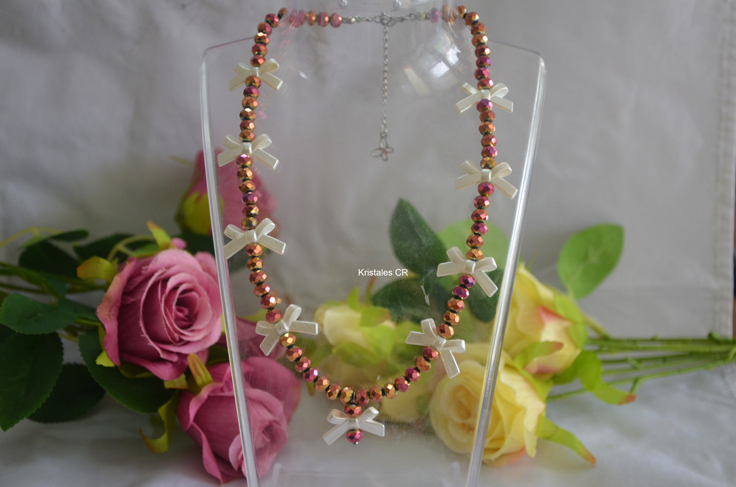 Collar de Lazos Blancos